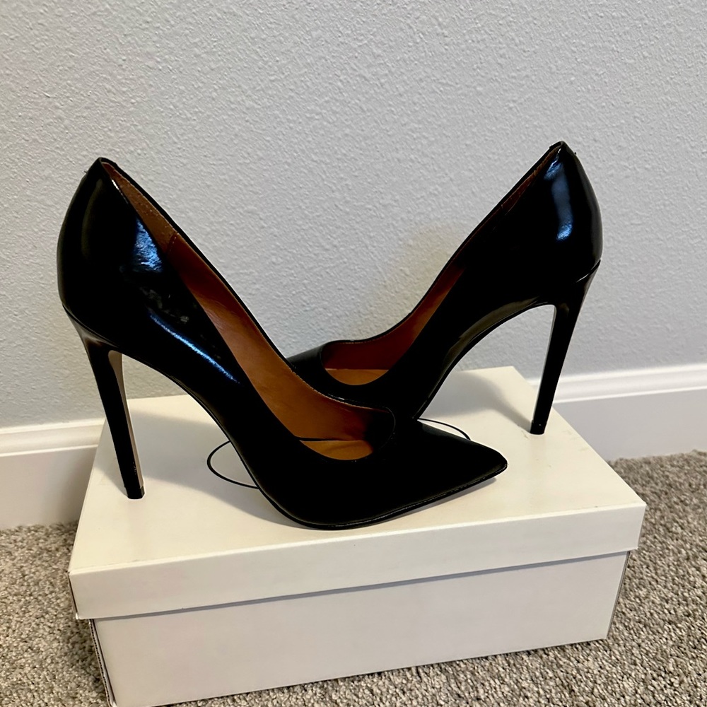 Brand New Steve Madden Pumps!